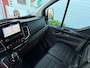 Ford Transit Custom GB 2.0 TDCi 170PK 320 L2H1 Limited/ 18 Inch/ RVS Imperiaal/ Sidebars/ Vloer + wand platen/ Stoelverwarming/ Trekhaak/ Apple Carplay/ Zeer nette bus