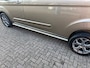Ford Transit Custom GB 2.0 TDCi 170PK 320 L2H1 Limited/ 18 Inch/ RVS Imperiaal/ Sidebars/ Vloer + wand platen/ Stoelverwarming/ Trekhaak/ Apple Carplay/ Zeer nette bus