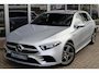Mercedes-Benz A-klasse A250e 218PK AUTOMAAT AMG Leer | SOH 99% | Navi Plus | Camera | Stoelverw. | Distronic Plus | Pdc v+a | Led High Performance | Keyless | 18 Inch Lm |