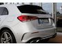 Mercedes-Benz A-klasse A250e 218PK AUTOMAAT AMG Leer | SOH 99% | Navi Plus | Camera | Stoelverw. | Distronic Plus | Pdc v+a | Led High Performance | Keyless | 18 Inch Lm |