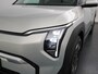 Kia EV3 Plus 81.4 kWh - Stoel- en stuurwielverwarming - Draadloze Oplader - Privacy Glass - Apple Carplay/Android Auto - Fabrieksgarantie t/m 2032