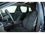 Volvo XC60 T6 Plug-in hybrid AWD Ultra Dark SOH-waarde 100%| Luchtvering | Head-Up Display | Semi-Electrische Wegklapbare Trekhaak | Harman Kardon Premium audio |