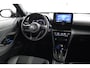 Toyota Yaris Cross 1.5 Hybrid Adventure | Stuur stoel voorruit verwarming | Apple Carplay/Android Auto | elektrisch bedienbare achterklep | panoramadak |