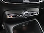 Volvo XC40 T4 Twin Engine 211pk Geartronic R-Design [ LEDER+CARPLAY+LED+STOEL/STUURWIELVERWARMING ]