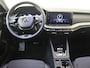 Skoda Octavia Combi 1.4 TSI iV PHEV Business Edition | SoH 95% | Cruise control | Sfeerverlichting | Lane assist | Parkeersensoren achter | 2-zone airco | LED koplampen | Carplay |