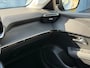 Peugeot e-208 Business Achteruitrijcamera | Cruise control | Keyless | Standkachel | Apple carplay & Android auto