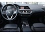BMW 1-Serie 116i AUTOMAAT HIGH EXECUTIVE | DRAADLOZE APPLE CARPLAY/ANDROID AUTO | NAVIGATIE | PARKEERSENSOREN VOOR + ACHTER | SHADOW LINE | STOEL VERWARMING | CRUISE CONTROL | DAB+ RADIO | 17" LICHTMETALEN VELGEN | DRAADLOZE TELEFOONLADER |