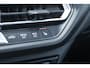 BMW 1-Serie 116i AUTOMAAT HIGH EXECUTIVE | DRAADLOZE APPLE CARPLAY/ANDROID AUTO | NAVIGATIE | PARKEERSENSOREN VOOR + ACHTER | SHADOW LINE | STOEL VERWARMING | CRUISE CONTROL | DAB+ RADIO | 17" LICHTMETALEN VELGEN | DRAADLOZE TELEFOONLADER |