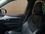 Volvo XC90 T8 AWD Recharge Plus Bright Long Range | Trekhaak | 360° Camera | Harman Kardon | All Season banden | 455pk | Adaptieve Cruise Control | Standkachel met Volvo On Call App | Stoelverwarming voor+achter | Stuurwielverwarming | Google Infotainment | Full LED meesturende koplampen | Pilot Assist | BLIS Dode Hoek Detectie | Elektrische voorstoelen geheugen | Lederen bekleding | Zitting verlenging voorstoelen | Lederen dashboard | 20 Inch | Keyless Drive | Parkeersensoren voor+achter | Privacy Glass | Elektrisch bedienbare achterklep | 7-Persoons | 4-Zone Climate Control | Geïntegreerde zongordijnen achterportieren | Geïntegreerd kinderzitje achterin | Verlichte instaplijsten | Draadloos telefoon opladen | Alarm Klasse III | DAB Radio | Apple Carplay/Android Auto | Volvo On Call met mobiele App functie | Onyx Black Metallic |