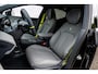 Lynk & Co 02 More 66 kWh | Panoramadak | 360 camera | Harman Kardon audio | Dodehoekdetectie | Stoel/Stuurverwarming | Apple CarPlay/Android Auto | 20"LM-velgen | Elektrisch bedienbare voorstoelen met geheugenfunctie | Klimaat warmtepomp | Elektrisch bedienbare achterklep |