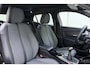 Peugeot 2008 1.2 Turbo 100 Allure | Draadloos Apple Carplay/Android Auto | Parkeersensoren | Privacy Glass | Lichtmetalen velgen |