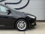Ford Focus Wagon 1.0 Titanium 2e Eigenaar|Camera|Trekhaak|Carplay|Clima|Cruise|PDC V+A|Elek ramen|D-riem vv in 2023|APK tot 01-2027
