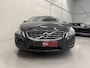 Volvo V60 T3 150pk Kinetic NAVI/LEER/TREKHAAK/LED/ECC/CRUISE/HIGH PERF AUDIO/PERFECT ONDERHOUDEN, NET GROTE OH BEURT GEHAD EN DISTR. RIEM IS VERVANGEN/ZO MEENEEMPRIJS