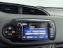 Toyota Yaris 1.5 Hybrid Dynamic | Dealer onderhouden | 1e eigenaar | Navigatie | Climate Control | Cruise Control | Achteruitrijcamera | DAB | Bluetooth | Rijklaar