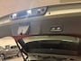 Volvo EX40 Single Motor Extended Range Ultra 82 kWh | 97% SoH | Schuifdak | 360° Camera | Harman Kardon | Adaptieve Cruise Control | Bestuurdersstoel elektrisch geheugen | Stoel en Stuurwielverwarming | 19 Inch | Passagiersstoel elektrisch | Microtech / alcantara bekleding met wit stiksel en bies | Zitting verlenging voorstoelen | Pilot Assist | BLIS Dode Hoek Detectie | Warmtepomp | Google Infotainment | Keyless Drive | Verlichtingspack 2 | Parkeersensoren voor+achter | Privacy Glass | Elektrisch bedienbare achterklep | Draadloos telefoon opladen | DAB Radio | Apple Carplay/Android Auto | Volvo On Call met mobiele App functie | Sage Green Metallic |