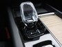 Volvo XC60 T6 PLUG-IN HYBRID ULTRA DARK LUCHTVERING HARMAN KARDON SCHUIFDAK TREKHAAK