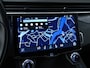 Lynk & Co 01 1.5 Sport (APPLE CARPLAY,NAVI,CAMERA,360 VIEW,CLIMATE,CRUISE,GETINT,TREKHAAK,LED,SPORTSTOELEN,LM VELGEN,NETTE STAAT)
