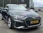 Audi A3 Sportback 35 TFSI S edition | 3X S-LINE IN & EXTERIEUR + ONDERSTEL | MILD-HYBRIDE | NAVI + CARPLAY | STOELVERWARMING | CAMERA | ALL SEASON BANDEN | FULL LED | RIJKLAAR MET 12 MND BOVAG GARANTIE |