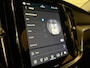 Volvo V60 T6 AWD Recharge Ultra Dark | Trekhaak | Schuifdak | Head-Up Display | Harman Kardon | Adaptieve Cruise Control | Stoelverwarming voor+achter | Stuurwielverwarming | Full LED Meesturende koplampen | Parkeercamera | Pilot Assist | BLIS Dode Hoek Detectie | Elektrische voorstoelen geheugen | Lederen bekleding | Zitting verlenging voorstoelen | Lederen dashboard | Google Infotainment | Keyless Drive | Parkeersensoren voor+achter | Privacy Glass | Elektrisch bedienbare achterklep | DAB Radio | Apple Carplay/Android Auto | Volvo On Call met mobiele App functie | Vapour Grey Metallic |