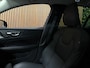 Volvo V60 T6 AWD Recharge Ultra Dark | Trekhaak | Schuifdak | Head-Up Display | Harman Kardon | Adaptieve Cruise Control | Stoelverwarming voor+achter | Stuurwielverwarming | Full LED Meesturende koplampen | Parkeercamera | Pilot Assist | BLIS Dode Hoek Detectie | Elektrische voorstoelen geheugen | Lederen bekleding | Zitting verlenging voorstoelen | Lederen dashboard | Google Infotainment | Keyless Drive | Parkeersensoren voor+achter | Privacy Glass | Elektrisch bedienbare achterklep | DAB Radio | Apple Carplay/Android Auto | Volvo On Call met mobiele App functie | Vapour Grey Metallic |