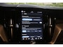 Volvo XC60 2.0 T6 Plug-in hybrid AWD Longe Range*Perfect Volvo Onderh.*Pano/Elek. Trekhaak/Leder/Stoelverw.V+A/Stuurverw./ACC/Pilot ass./360 Camera/Memorie/BLIS/Parkeersens.V+A/20 inch LM*