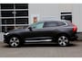 Volvo XC60 2.0 T6 Plug-in hybrid AWD Longe Range*Perfect Volvo Onderh.*Pano/Elek. Trekhaak/Leder/Stoelverw.V+A/Stuurverw./ACC/Pilot ass./360 Camera/Memorie/BLIS/Parkeersens.V+A/20 inch LM*