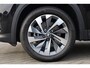Skoda Kodiaq 1.5 TSI MHEV Business Edition 7p. 150PK / 110kW DSG, 7 zitplaatsen, panoramadak, wegklapbare trekhaak, 19" LMV, achteruitrijcamera (Rear View), dodehoekdetectie (Side Assist), chrome dakrailing, multifunctioneel lederen stuurwiel, stoelverwarming, keyless go, privacy glas, elektrisch verstel-, verwarm- en inklapbare buitenspiegels, virtual cockpit, navigatie, adaptieve cruise control (ACC), draadloze telefoonlader, draadloos Apple Carplay & Android Auto, licht- en regensensor, ambiente verlichting