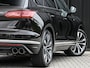 Volkswagen Touareg 3.0 TSi eHybrid 4MOTION | Panoramadak | Night Vision | Luchtvering | Massagestoelen + Ventilatie | Dynaudio | HUD | 360 Camera | Ambiance Interieur | Trekhaak | Soft Close | Stoelverwarming V+A |