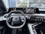 Peugeot 3008 1.6 Plug-in Hybrid 195pk e-DCS7 Allure | Automaat | Navigatie | Camera | Cruise Control | Stoelverwarming | Climate Control | Bekleding stof/kunstleder | Seat Pack | Panoramic navigation Pack