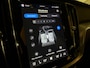 Volvo V60 B3 Essential Edition | All Season Banden | Cruise Control | Google Infotainment | Parkeersensoren achter | Climate Control L+R | Regensensor | 17 Inch | DAB Radio | Apple Carplay/Android Auto | Draadloos telefoon opladen | Volvo On Call met mobiele App functie | Onyx Black Metallic |
