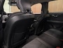 Volvo V60 B3 Essential Edition | All Season Banden | Cruise Control | Google Infotainment | Parkeersensoren achter | Climate Control L+R | Regensensor | 17 Inch | DAB Radio | Apple Carplay/Android Auto | Draadloos telefoon opladen | Volvo On Call met mobiele App functie | Onyx Black Metallic |