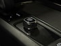 Volvo V60 B3 Essential Edition | All Season Banden | Cruise Control | Google Infotainment | Parkeersensoren achter | Climate Control L+R | Regensensor | 17 Inch | DAB Radio | Apple Carplay/Android Auto | Draadloos telefoon opladen | Volvo On Call met mobiele App functie | Onyx Black Metallic |