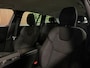 Volvo V60 B3 Essential Edition | All Season Banden | Cruise Control | Google Infotainment | Parkeersensoren achter | Climate Control L+R | Regensensor | 17 Inch | DAB Radio | Apple Carplay/Android Auto | Draadloos telefoon opladen | Volvo On Call met mobiele App functie | Onyx Black Metallic |