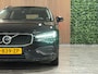 Volvo V60 B3 Essential Edition | All Season Banden | Cruise Control | Google Infotainment | Parkeersensoren achter | Climate Control L+R | Regensensor | 17 Inch | DAB Radio | Apple Carplay/Android Auto | Draadloos telefoon opladen | Volvo On Call met mobiele App functie | Onyx Black Metallic |