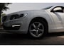 Volvo V60 1.5 T3 Polar+ | Trekhaak | Navigatie | High Performance Audio | Bluetooth | Parkeersensoren | Bi-Xenon Adaptief | Stoelverwarming | Lichtmetalen Velgen 17 inch