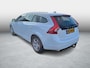 Volvo V60 1.5 T3 Polar+ | Trekhaak | Navigatie | High Performance Audio | Bluetooth | Parkeersensoren | Bi-Xenon Adaptief | Stoelverwarming | Lichtmetalen Velgen 17 inch