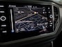 Volkswagen T-Roc 1.5 TSI Style 150 pk Automaat (DSG) | Navigatie | Trekhaak | Parkeersensoren | Autom. airco | Adaptieve cruise control |