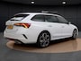 Skoda Octavia Combi 1.4 TSI RS iV PHEV | Pano Dak | Head-up Display | Camera | Side Assist | ACC | Elek. Stoelen | Stoelverwarming V+A | Sportstoelen | 19'' |