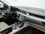 Audi Q8 e-tron 55 quattro S Line 114 kWh 408pk Dealer O.H | Trekhaak Afn. | Adaptive Cruise | Camera | Head Up | Matrix LED | Lederen Sportstoelen Memory & Ventilatie | Apple Carplay | Virtual | Stoelverwarming | Navigatie | DAB | 20"L.M |
