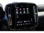 Volvo XC40 2.0 B4 Plus Dark | Apple Carplay & Android Auto | Buitenspiegels elektrisch verstel- en verwarmbaar |  Cruise control adaptief met Stop&Go en stuurhulp |  Electronic climate controle | Elektrisch verstelb. bestuurdersstoel met geheugen |  Navigatiesysteem full map