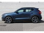 Volvo XC40 2.0 B4 Plus Dark | Apple Carplay & Android Auto | Buitenspiegels elektrisch verstel- en verwarmbaar |  Cruise control adaptief met Stop&Go en stuurhulp |  Electronic climate controle | Elektrisch verstelb. bestuurdersstoel met geheugen |  Navigatiesysteem full map