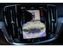 Volvo V60 T8 Plug-in hybrid AWD Plus Dark | Achterbank verwarmd | Apple Carplay & Android Auto | Buitenspiegels elektrisch verstel- en verwarmbaar | Cruise control adaptief met Stop&Go en stuurhulp | Electronic climate controle | Voorstoelen verwarmd en elektrische lendesteunen