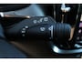 Volvo V60 T8 Plug-in hybrid AWD Plus Dark | Achterbank verwarmd | Apple Carplay & Android Auto | Buitenspiegels elektrisch verstel- en verwarmbaar | Cruise control adaptief met Stop&Go en stuurhulp | Electronic climate controle | Voorstoelen verwarmd en elektrische lendesteunen