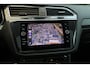 Volkswagen Tiguan 1.4 TSI eHybrid R-Line Business | BTW | PANORAMADAK | IQ-LIGHT | KEYLESS | ACC | ELEK KOFFERKLEP |