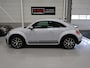 Volkswagen Beetle 1.4 TSI Dune 1.4 Automaat DSG 150pk Leer Camera App connect Navigatie LED Xenon Airco-ecc Bluetooth 18 inch Sportvelgen Spoiler Onderhoud aanwezig White Silver metallic Schakelflippers