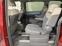 Volkswagen Multivan 1.4 eHybrid Life 7p. PANO/TREKHAAK/SOH 91%/H&K/EL.SCHUIFDEUREN/IQ-LIGHT/ACC/KEYLESS/CAMERA/17"BLACK/EL.A.KLEP/TWO-TONE FORTANA RED-DEEP BLACK/NET BEURT GEHAD BIJ VW DEALER