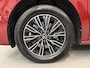 Volkswagen Multivan 1.4 eHybrid Life 7p. PANO/TREKHAAK/SOH 91%/H&K/EL.SCHUIFDEUREN/IQ-LIGHT/ACC/KEYLESS/CAMERA/17"BLACK/EL.A.KLEP/TWO-TONE FORTANA RED-DEEP BLACK/NET BEURT GEHAD BIJ VW DEALER