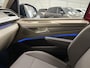 Volkswagen Multivan 1.4 eHybrid Life 7p. PANO/TREKHAAK/SOH 91%/H&K/EL.SCHUIFDEUREN/IQ-LIGHT/ACC/KEYLESS/CAMERA/17"BLACK/EL.A.KLEP/TWO-TONE FORTANA RED-DEEP BLACK/NET BEURT GEHAD BIJ VW DEALER