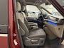 Volkswagen Multivan 1.4 eHybrid Life 7p. PANO/TREKHAAK/SOH 91%/H&K/EL.SCHUIFDEUREN/IQ-LIGHT/ACC/KEYLESS/CAMERA/17"BLACK/EL.A.KLEP/TWO-TONE FORTANA RED-DEEP BLACK/NET BEURT GEHAD BIJ VW DEALER