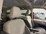 Volkswagen Multivan 1.4 eHybrid Life 7p. PANO/TREKHAAK/SOH 91%/H&K/EL.SCHUIFDEUREN/IQ-LIGHT/ACC/KEYLESS/CAMERA/17"BLACK/EL.A.KLEP/TWO-TONE FORTANA RED-DEEP BLACK/NET BEURT GEHAD BIJ VW DEALER